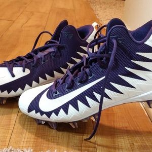 *NEW* Nike Alpha Menace Pro Mid Football Cleats